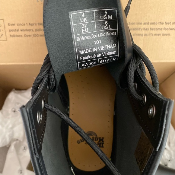 Dr. Martens - Picture 2 of 4